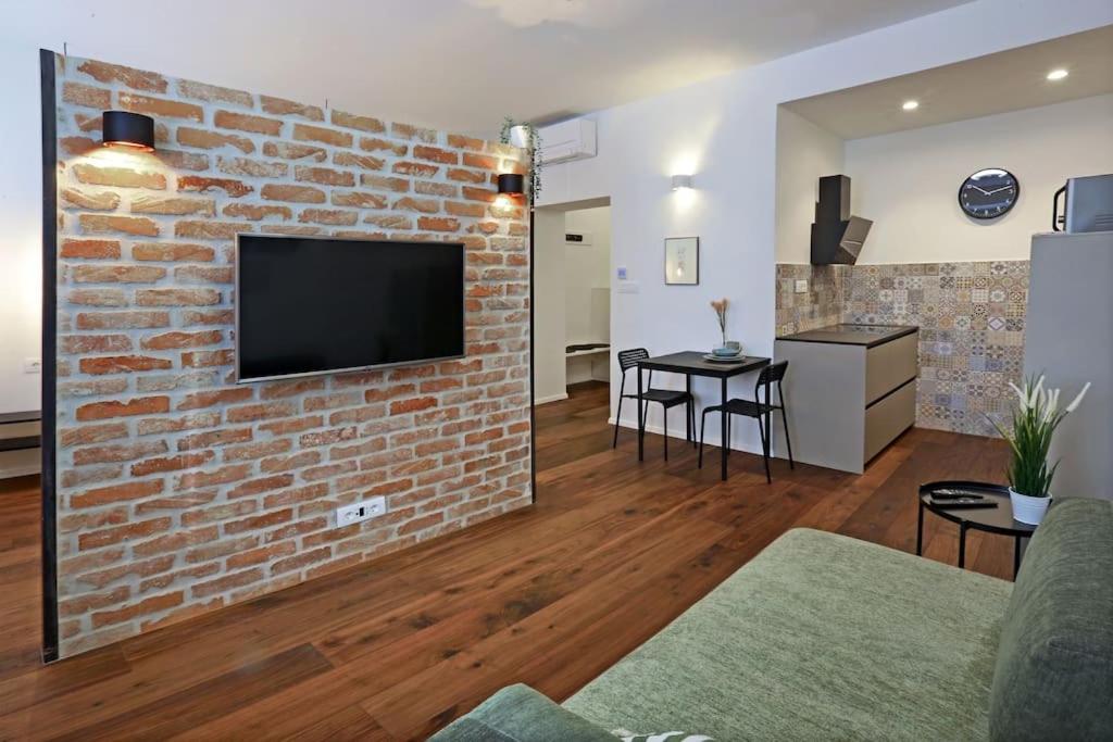 Wally Apartment Ljubljana Extérieur photo